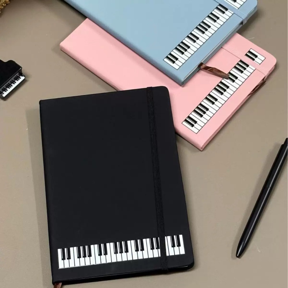 Blank Sheet Music Notebook - Cuaderno con Temática Musical, Estilo Piano,